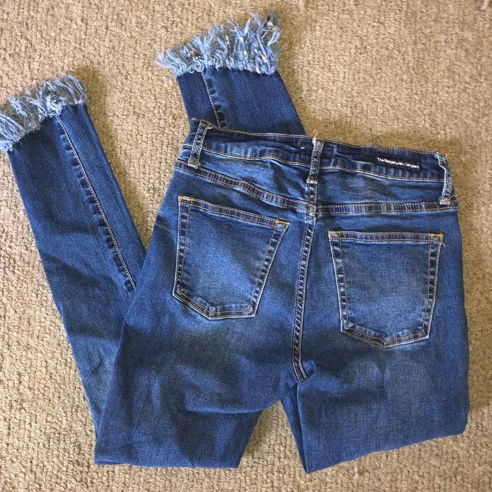 Umgee frayed dark jeans, size 26 waist